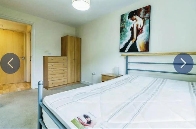 Furnished double room available in a 2bed room  Main Photo