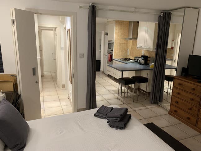 Spacious garden flat Marylebone, bills included. Main Photo