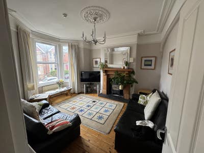 Available-Very Large Room, &pound;750 Pcm-No Deposit  Main Photo