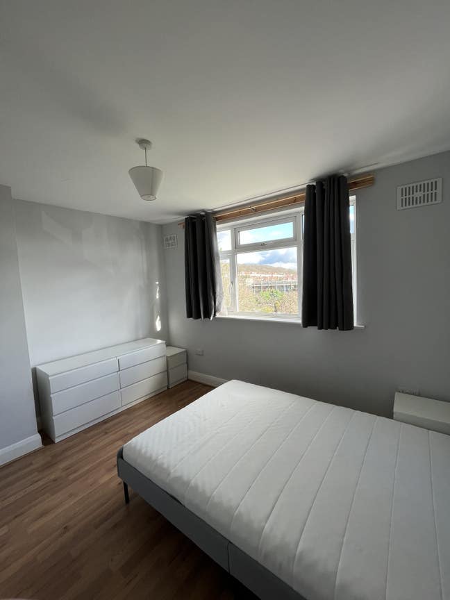 Furnished double room SE9 Main Photo