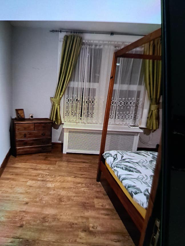 Spacious well mantained room Main Photo