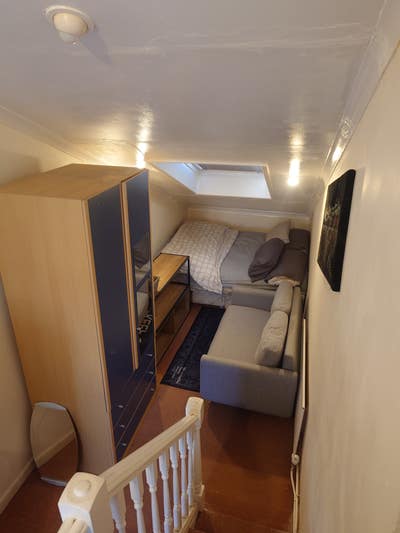 Room for Rent Main Photo