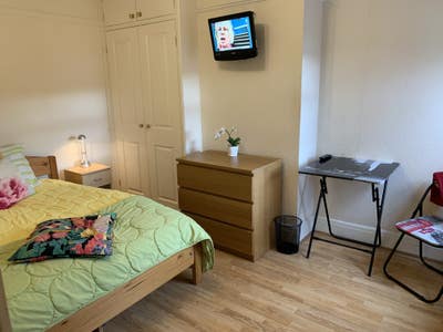 Super light double room,Parking SN1, 1 Aug &pound;595/m Main Photo