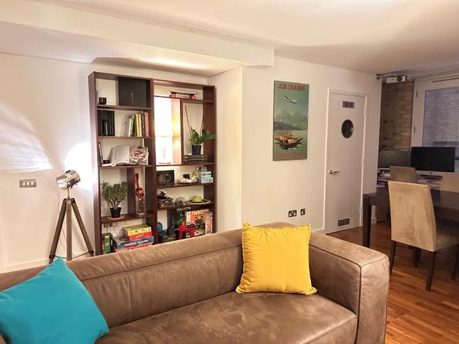 Huge double bedroom in modern warehouse conversion Main Photo