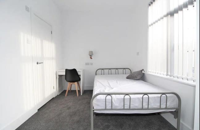City centre house, large rooms, immaculate  Main Photo