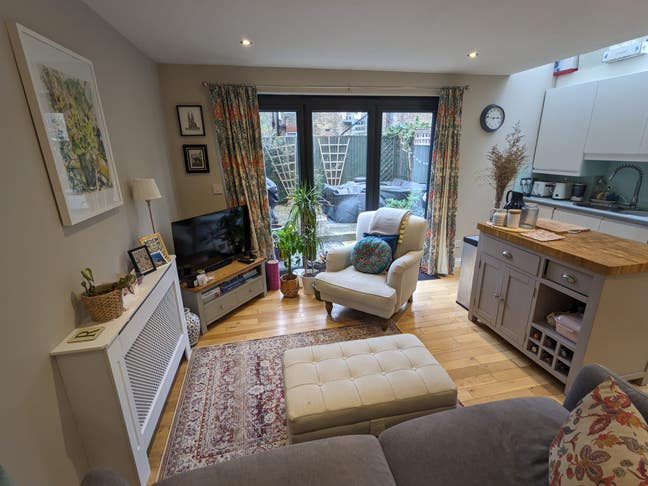 Double bed room in Earlsfield  Main Photo