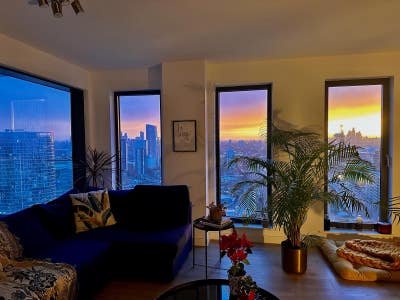 Stunning 24th floor flat in East London Main Photo