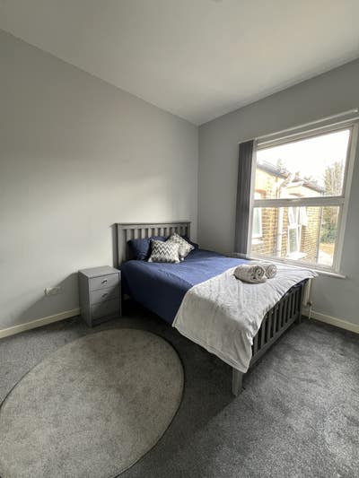 Double Bedroom - 106 Eglinton SE18 3SY  Main Photo