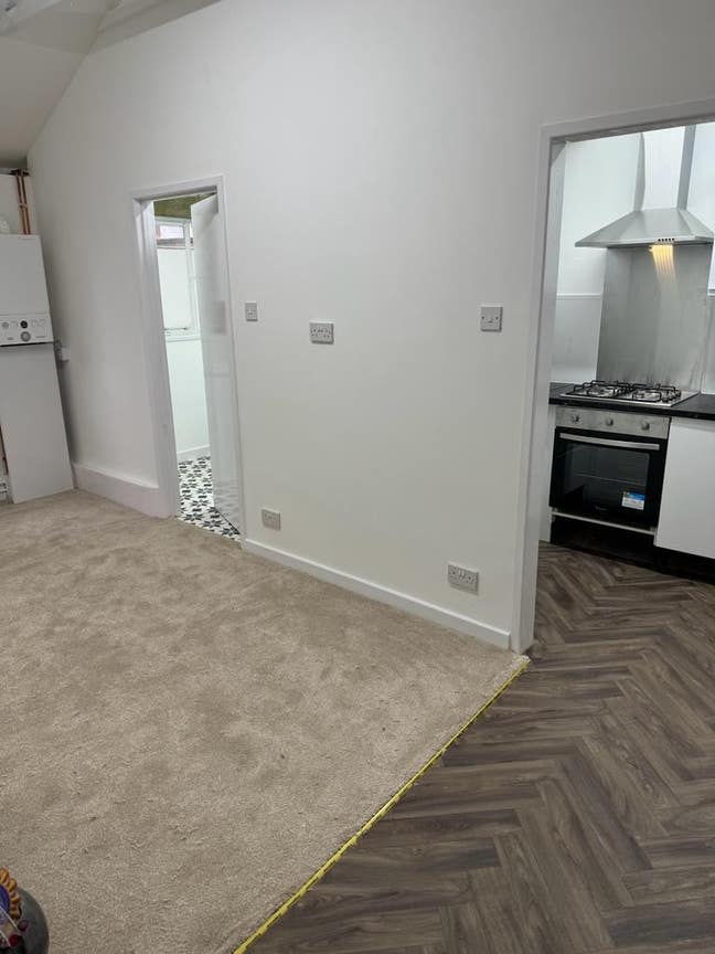 Studio apartment in London Fields E9 Main Photo