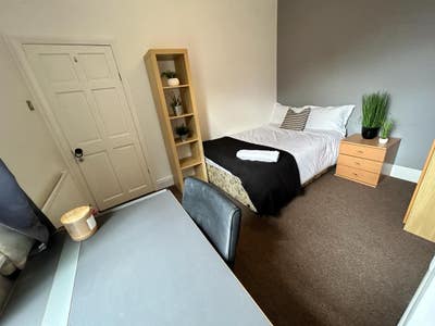 🏡 Luxury Pro House Share | All Bills Inc. Main Photo