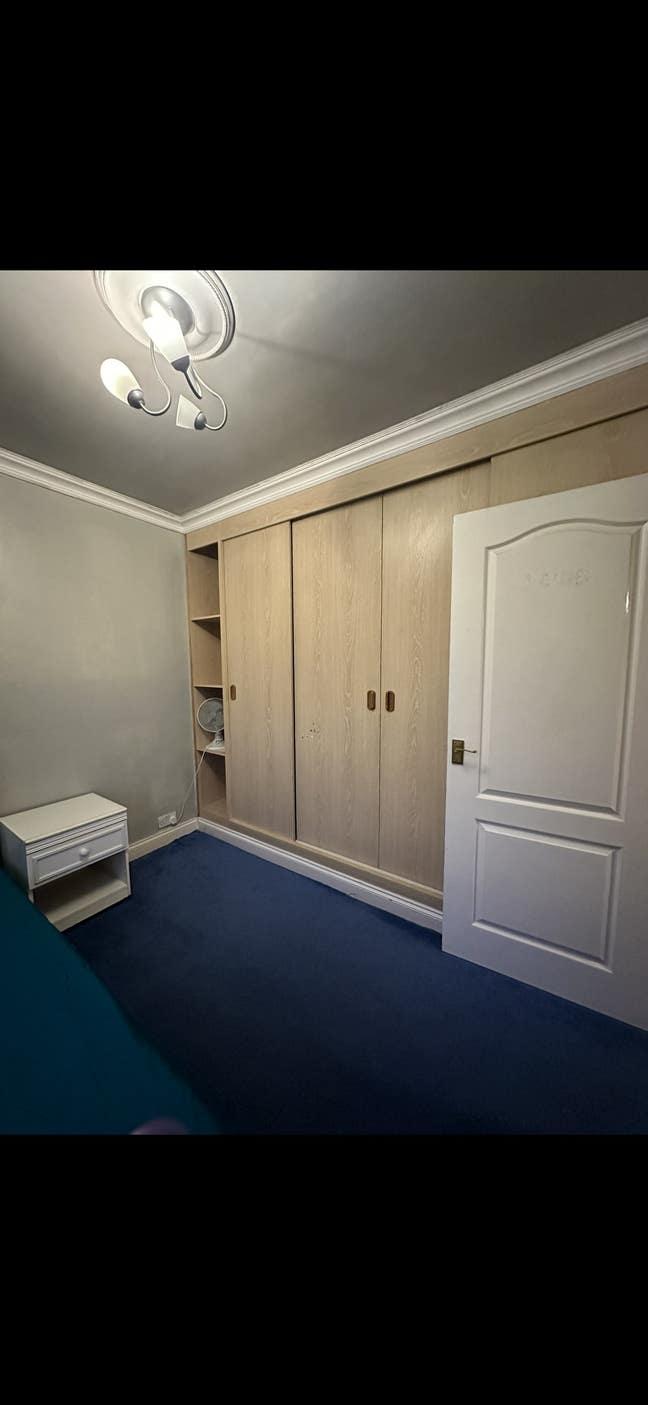 Spacious Single room for a Male person only Main Photo