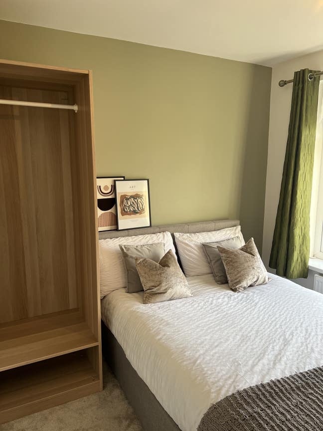 Cosy room in a chilled house Main Photo