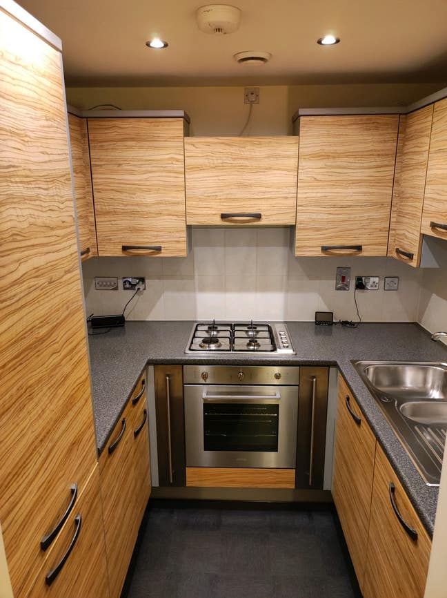 Coasy One Bed Flat To Rent Main Photo