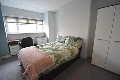 4 Student Rooms - Southend-on-Sea Main Photo