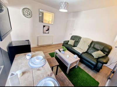 Town centre rooms available!! Main Photo