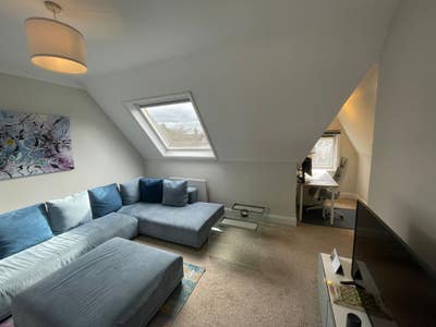 Double bedroom to rent in Ealing Broadway Main Photo
