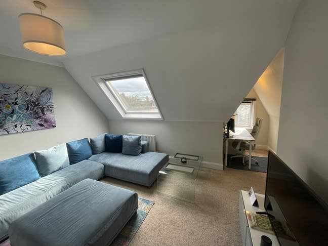 Double bedroom to rent in Ealing Broadway Main Photo