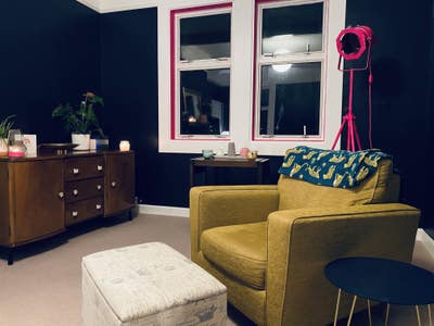 Lovely double room in Uphall Main Photo