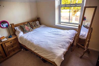 2 Doubles in Putney Main Photo