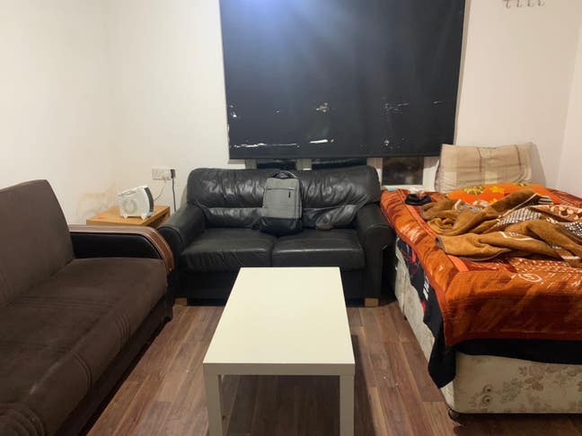  Shared  Room  Main Photo