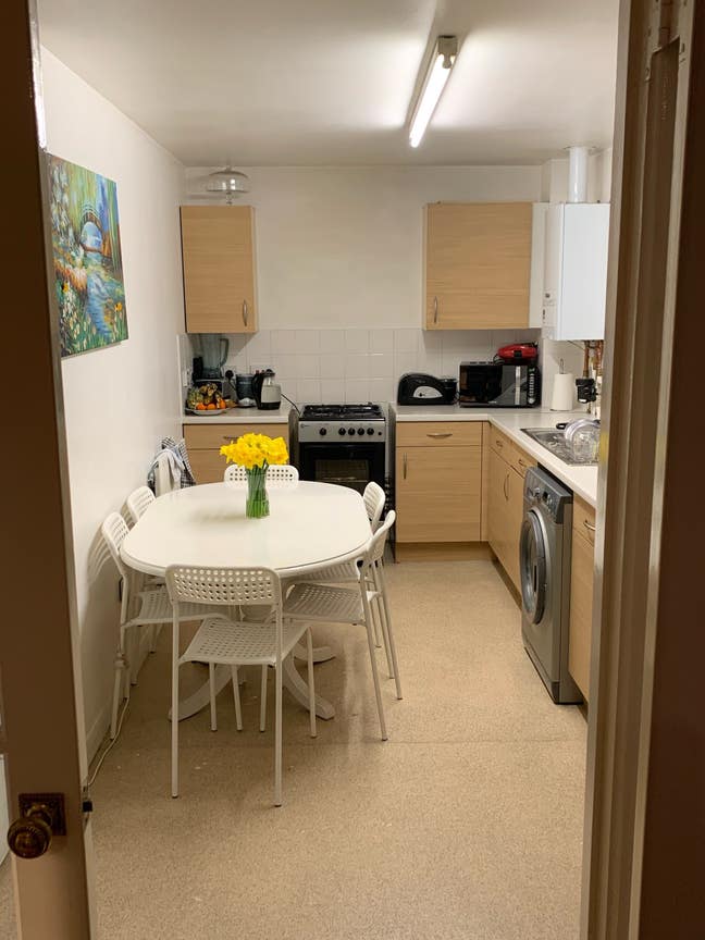 Bright Double Room Main Photo