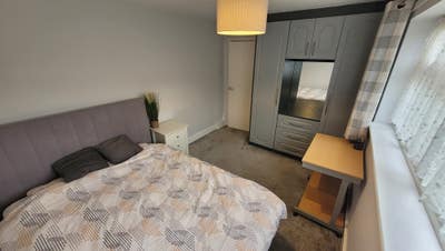Double Room, Fortnightly Clean, Own Bathroom Main Photo