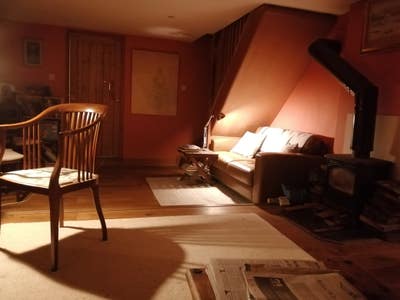 Young professional for idyllic Chiltern  cottage  Main Photo