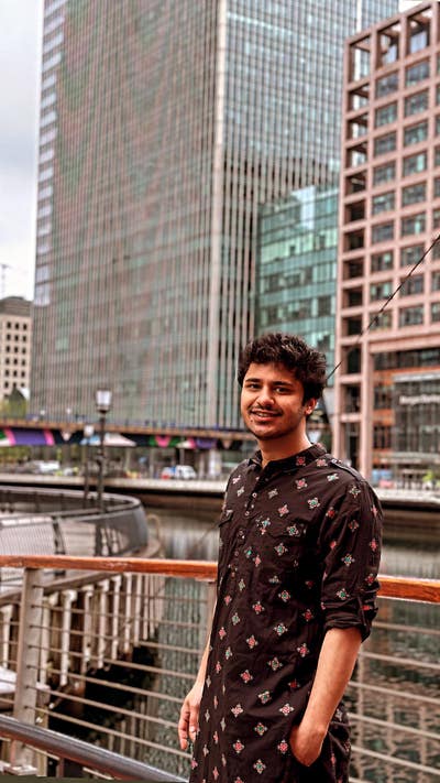 Professional Male seeks a single or double room Main Photo