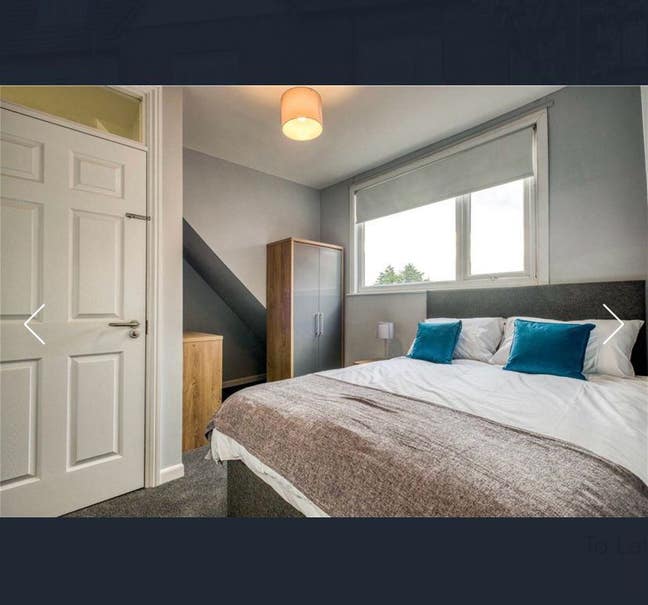 "Only Share the Ensuite with One Other Person!" Main Photo
