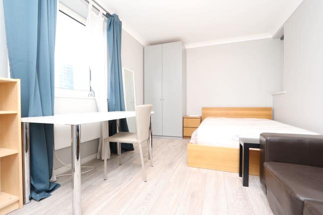 Be Quick for This Place Main Photo