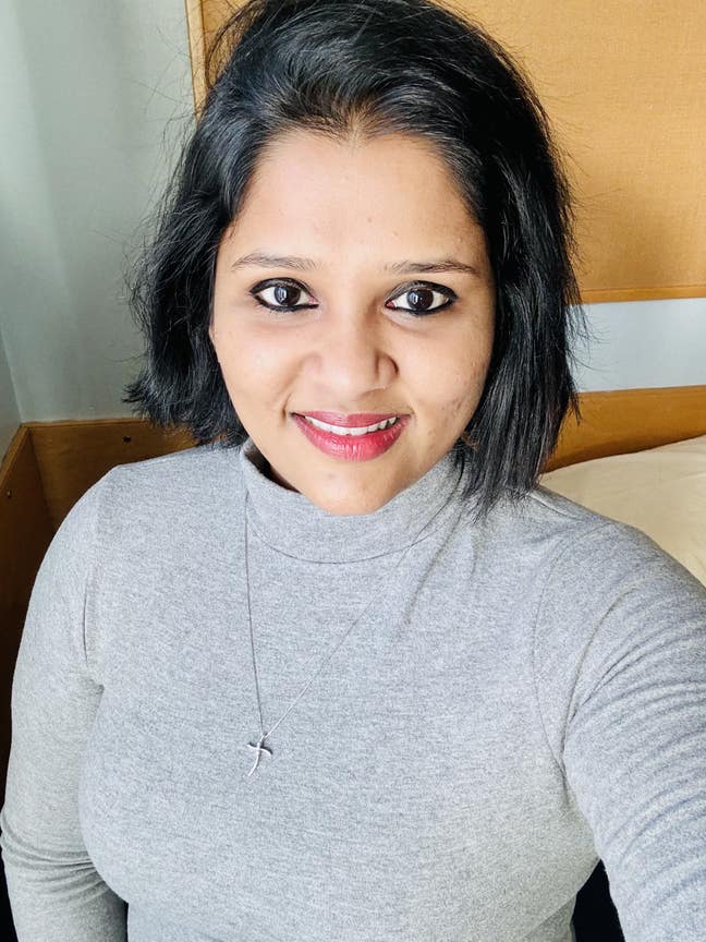 Female professional seeks a single or double room Main Photo