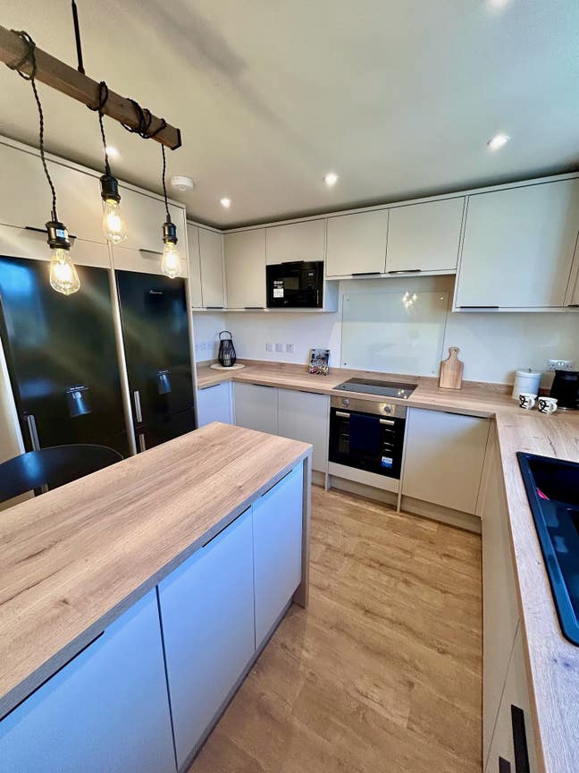 Brand new luxury houseshare  Main Photo