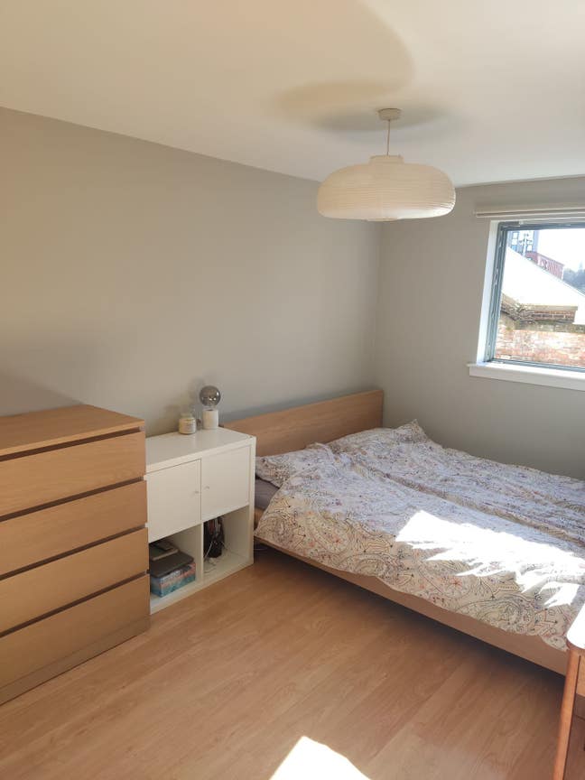 Double room available in Partick Flat Main Photo