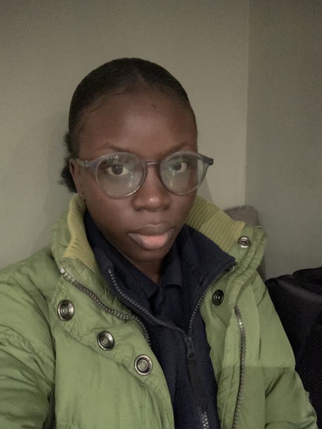 Professional Female seeks a double room Main Photo