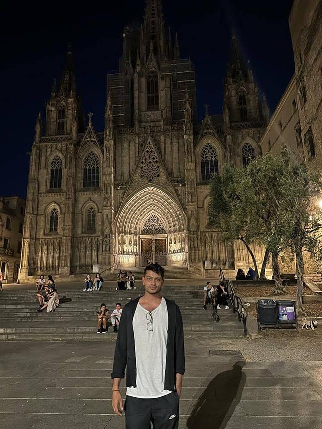 29 year old designer looking for cool housemates Main Photo