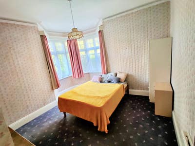 Double room in shared house on Charminster Main Photo