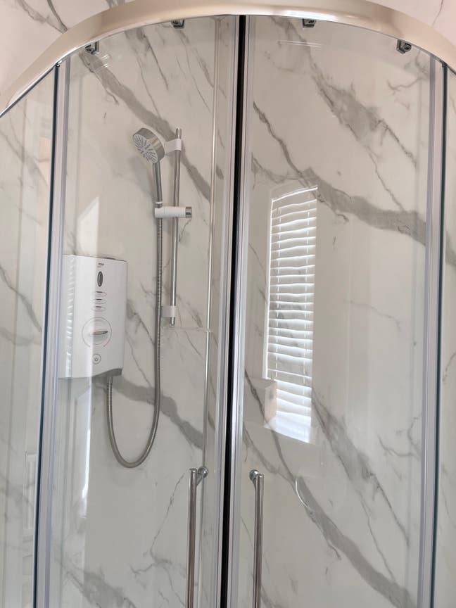 A beautiful 3 bed house in city center available Main Photo