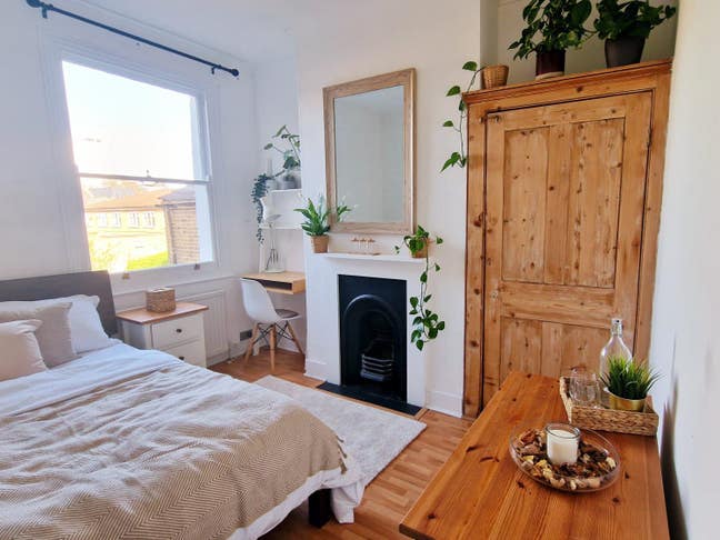 Bright Double Room & Large Garden Main Photo