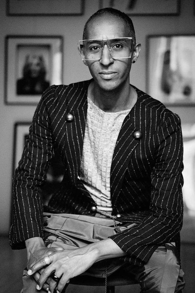 Professinal looking for a place Main Photo