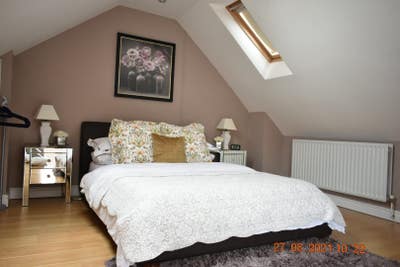 Immaculate Loft Bedroom in 3 bed Victorian Terrace Main Photo
