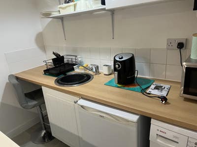 Cosy home, clean, own space  Main Photo