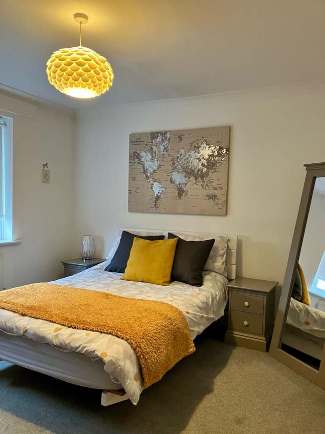 Double bedroom with en-suite  Main Photo