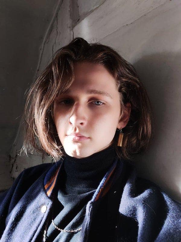 Looking for a room or to buddy up for a place Main Photo