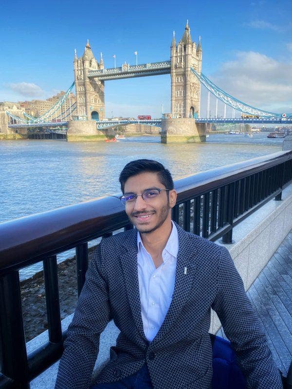 Professional Male seeks a double room Main Photo