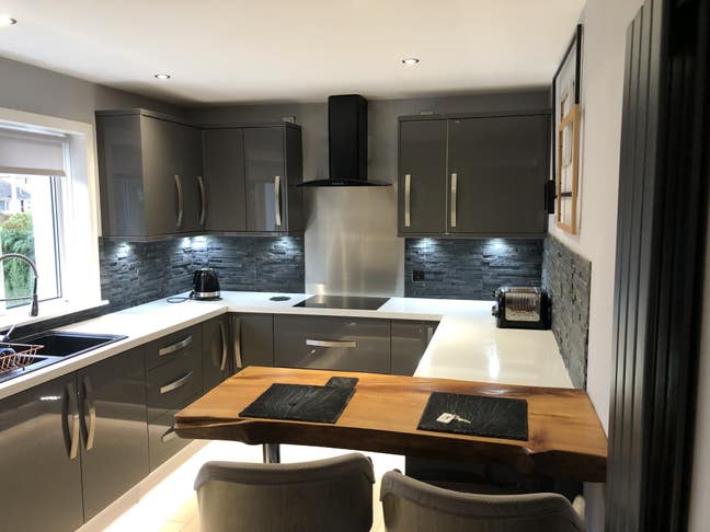 Quite room available in quiet area Main Photo