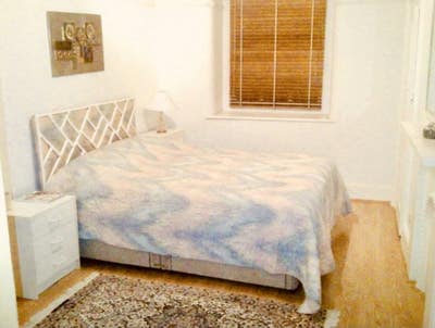 Large room available in student flat share Main Photo