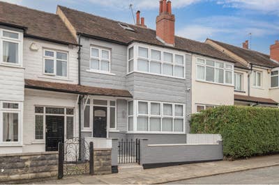 Double room in shared professional house Main Photo