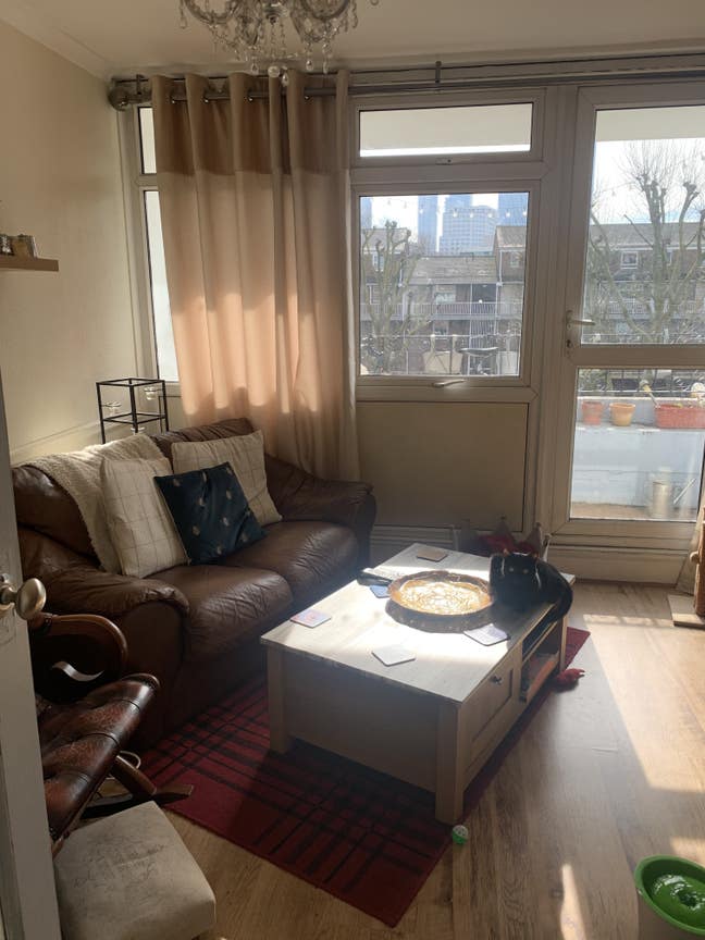 Huge room, walking distance from Canary Wharf Main Photo