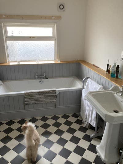 Single room in town center.  Main Photo