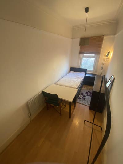 Single room in the centre of Westbourne Main Photo